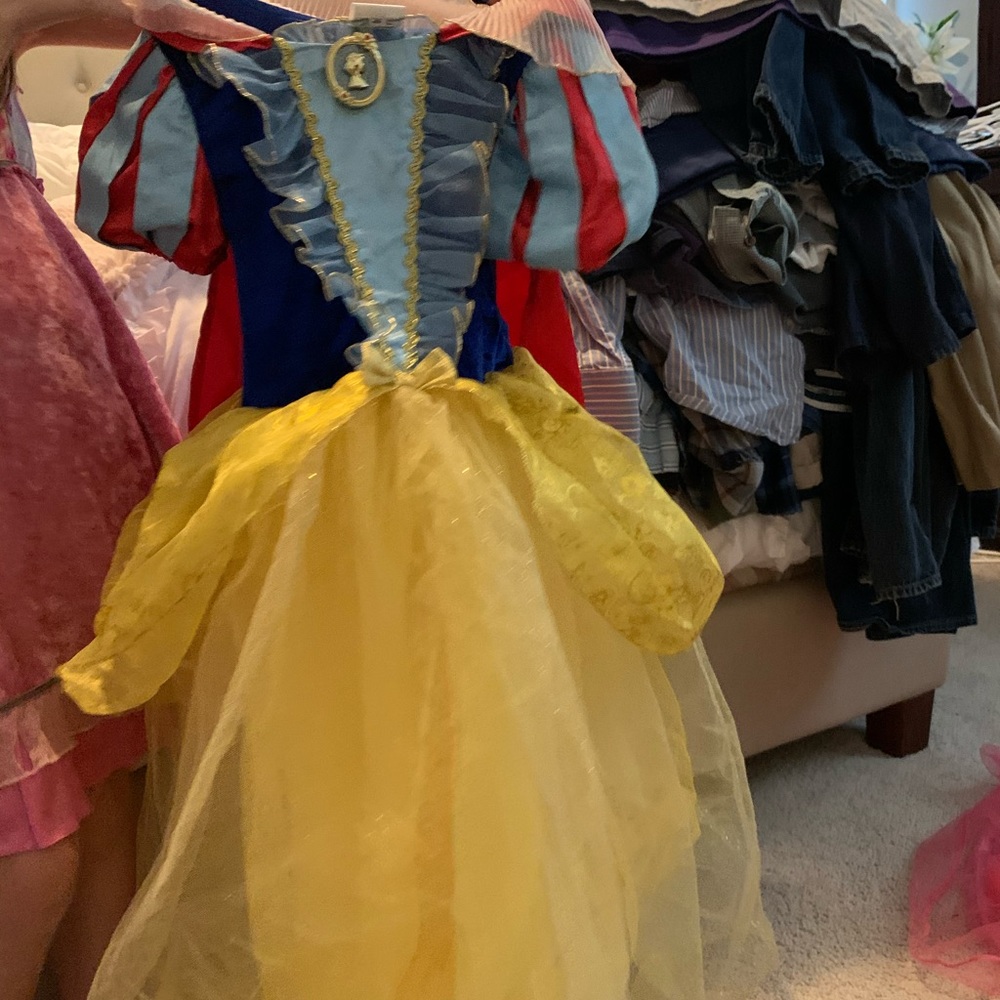 Disney Store Barely used Snow White costume/dress